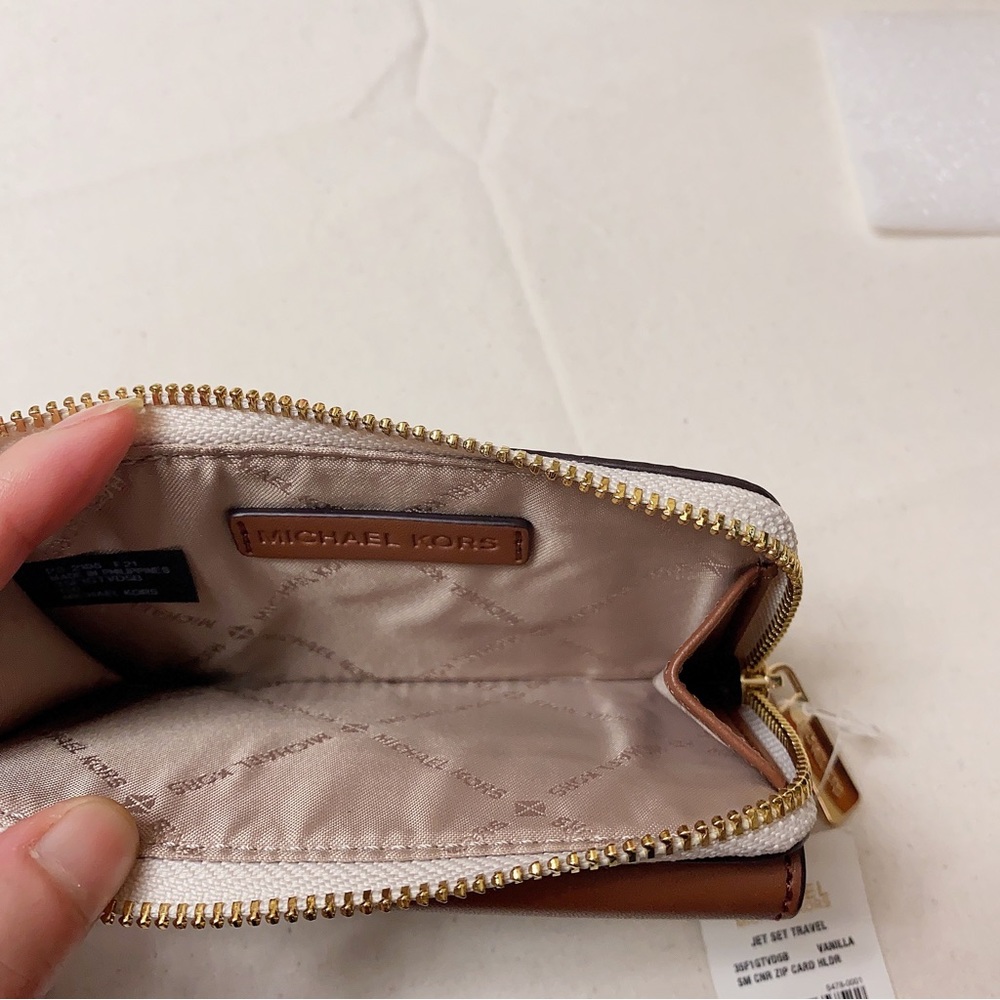 Michael Kors Jet Set Card Case in Vanilla - Picture 5 of 7